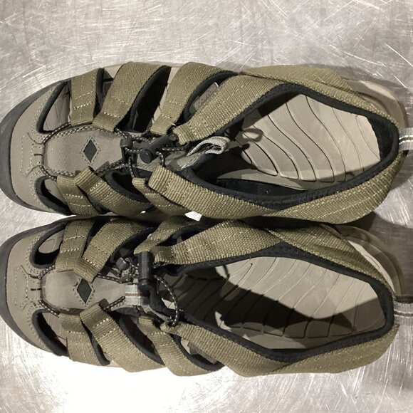 Olive Green Closed‑Toe Nevados Outdoor Sandals - Picture 3 of 4